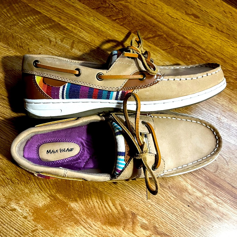 Maui Island leather boat shoes